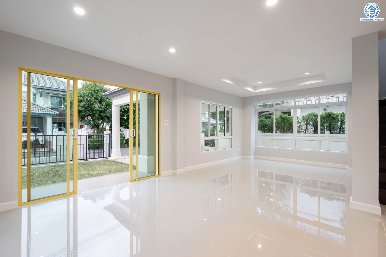 บ้านมือสองตกแต่งใหม่ โครงการ ชวนชื่นโมดัส ราชพฤกษ์-ท่าอิฐ เนื้อที่กว่า 53 ตร.ว. พร้อมฟังก์ชัน 3 ห้องนอน 3 ห้องน้ำ จอดรถได้ 2 คัน บนทำเลศักยภาพ เชื่อมต่อถนนรัตนาธิเบศร์ และถนนราชพฤกษ์ ทำเลใจกลาง 2 เซ็นทรัล ใกล้รถไฟฟ้า "สถานีบางรักน้อยท่าอิฐ"